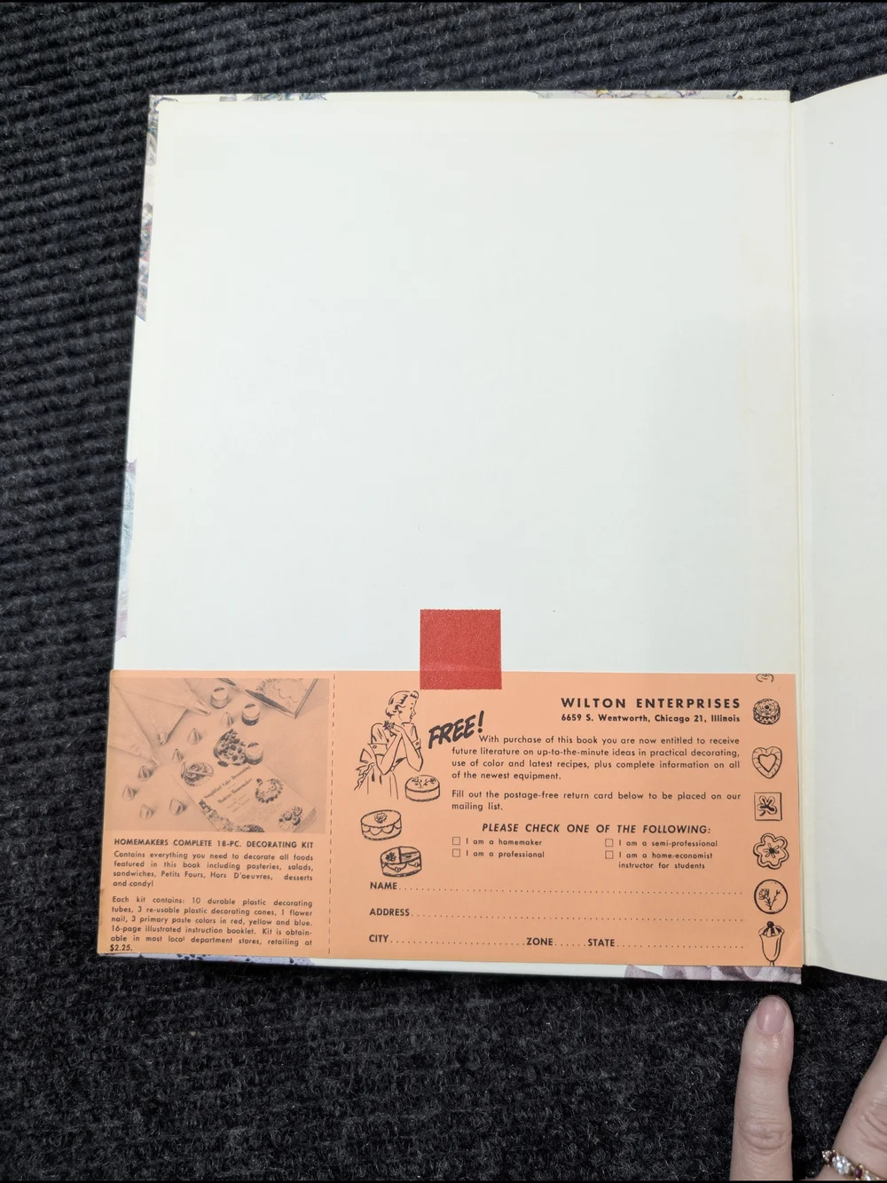 Wilton modern cake