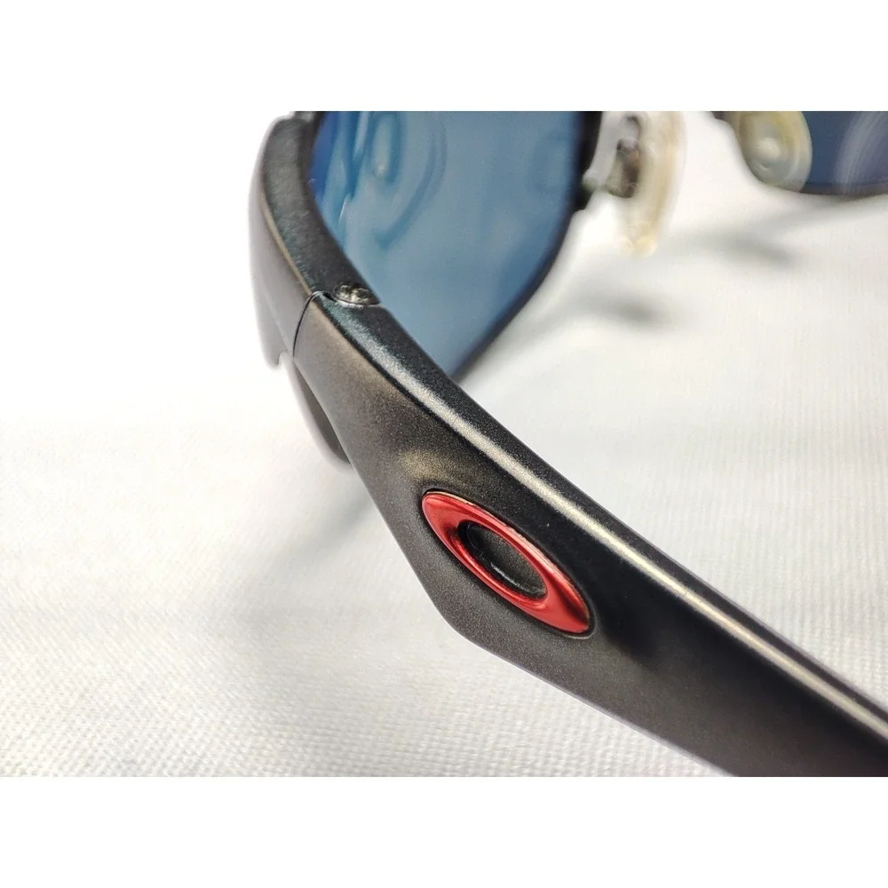 Oakley wiretap full