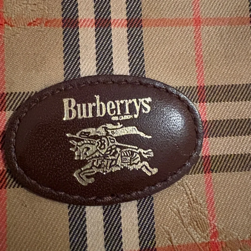 Burberry leather pattern use