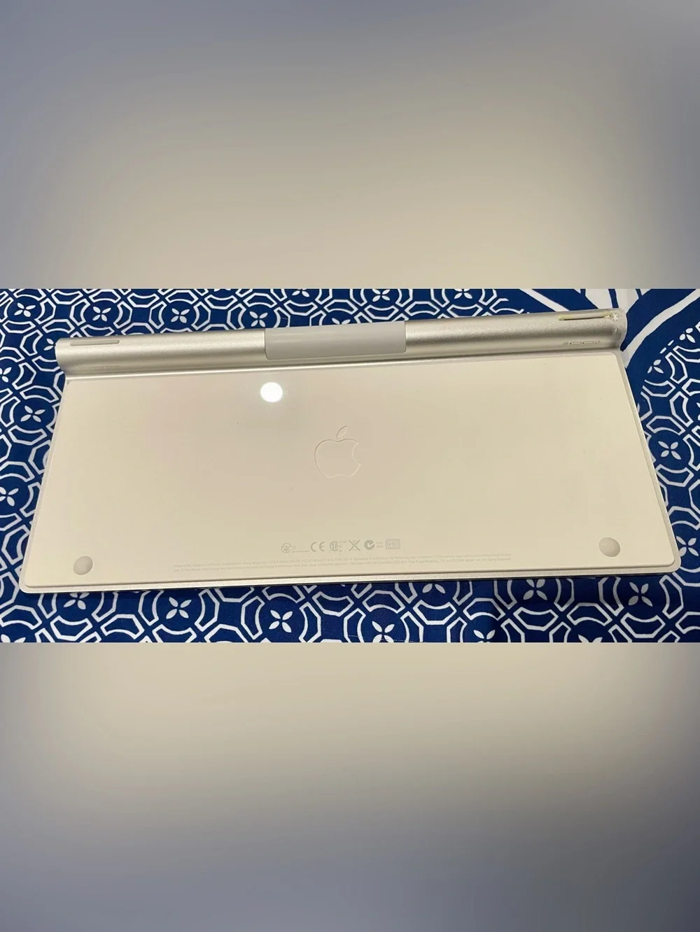Apple wireless aluminum