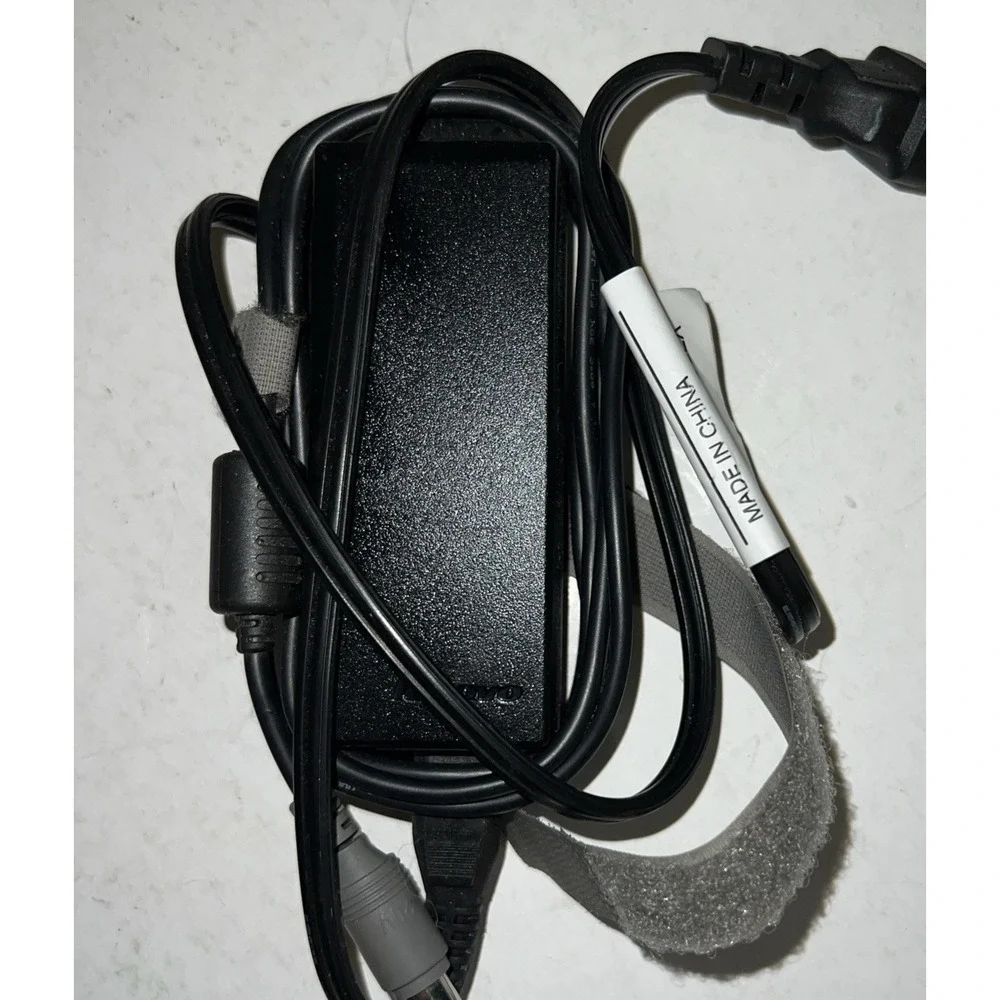 LENOVO 92P1156 20V 3.25A 65W‎ Genuine OEM AC Power Adapter Charger_barrel tip