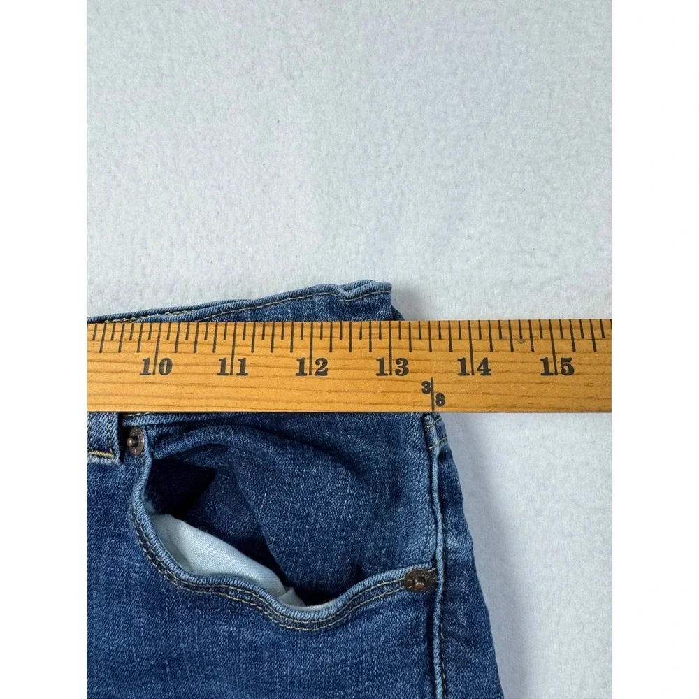 Classic Levi Strauss & Co Women Size 26 Denim Bermuda Shorts Indigo Blue Stretch