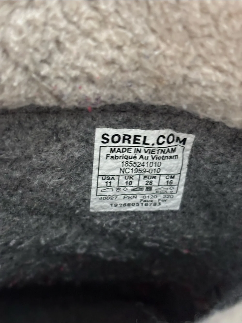 Sorel kids snow