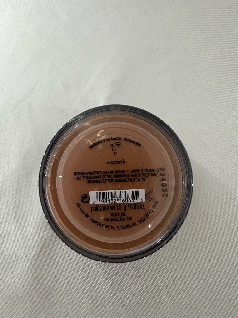 bareMinerals image shows