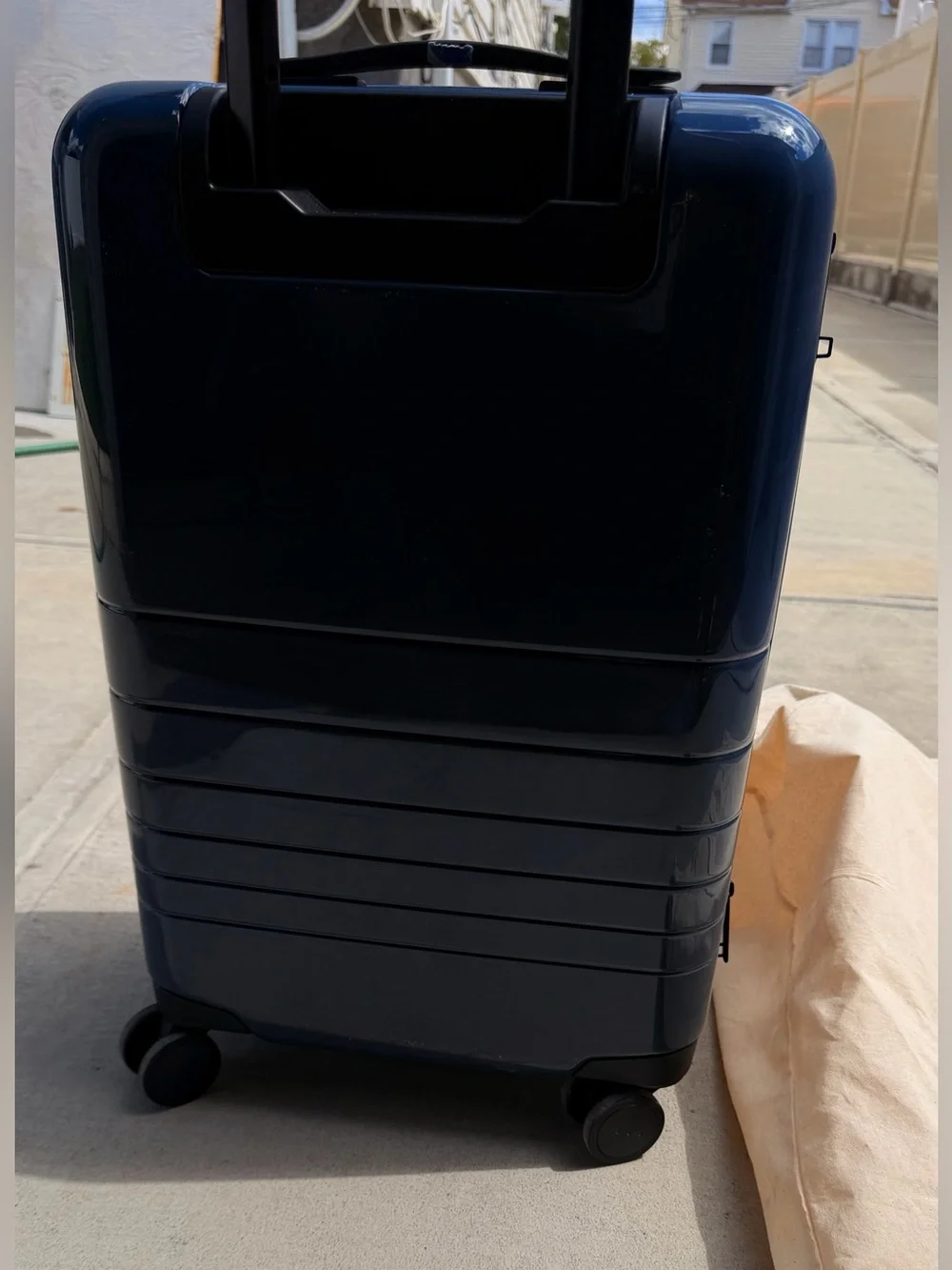 Monos carry suitcase