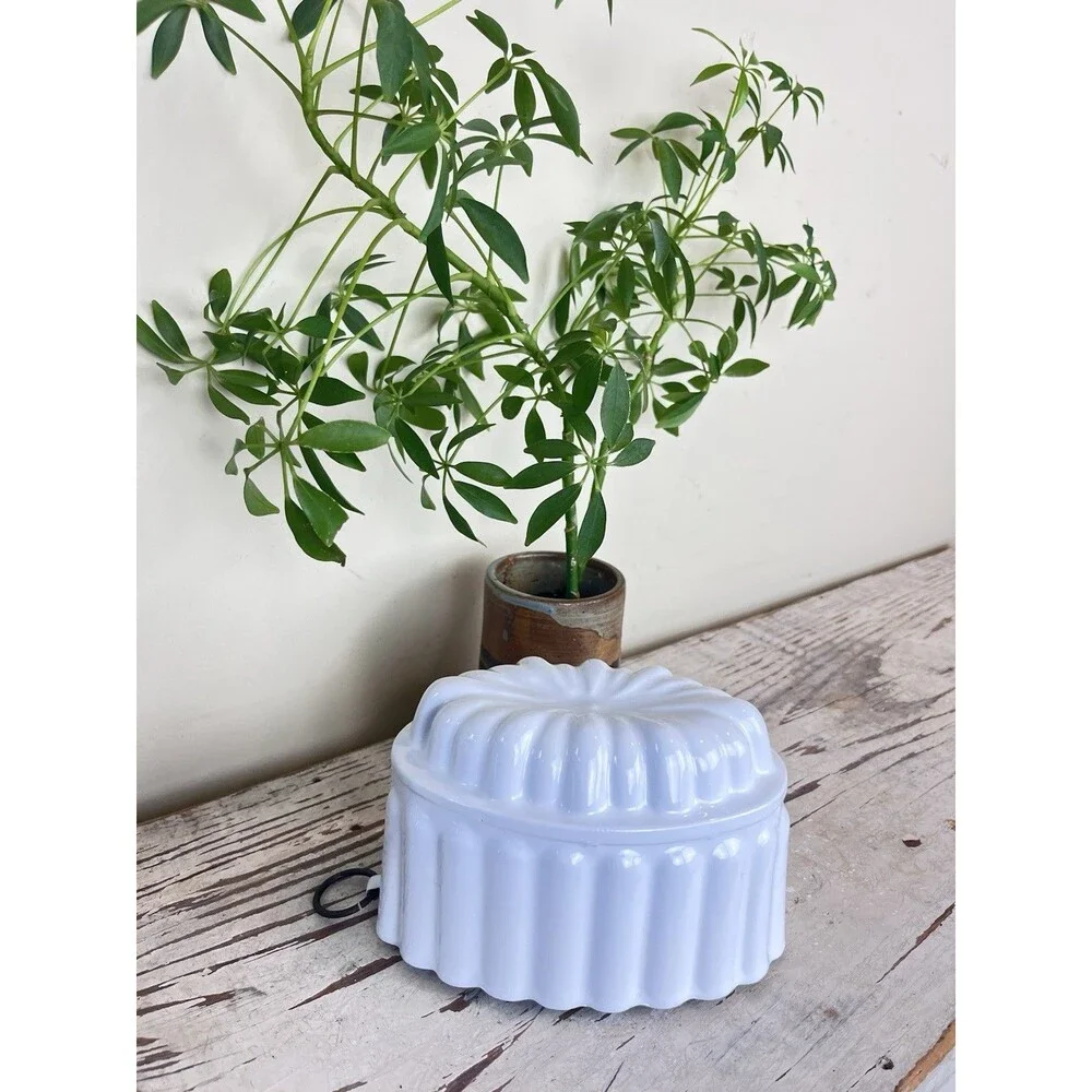Vintage Dutch White Enamelware Jello Pudding Mold W/ Hanger Cottage Kitchen Home