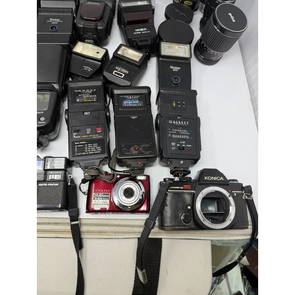 HUGE Camera Flash, Lens, And Body Lot. 21 Flashes, 3 Cameras, 8 Lens FOR PARTS