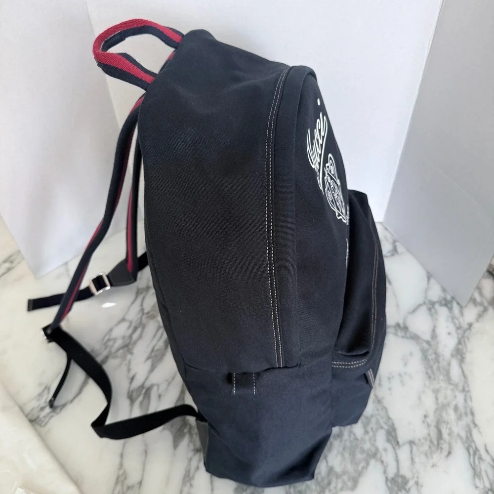Gucci large crest
