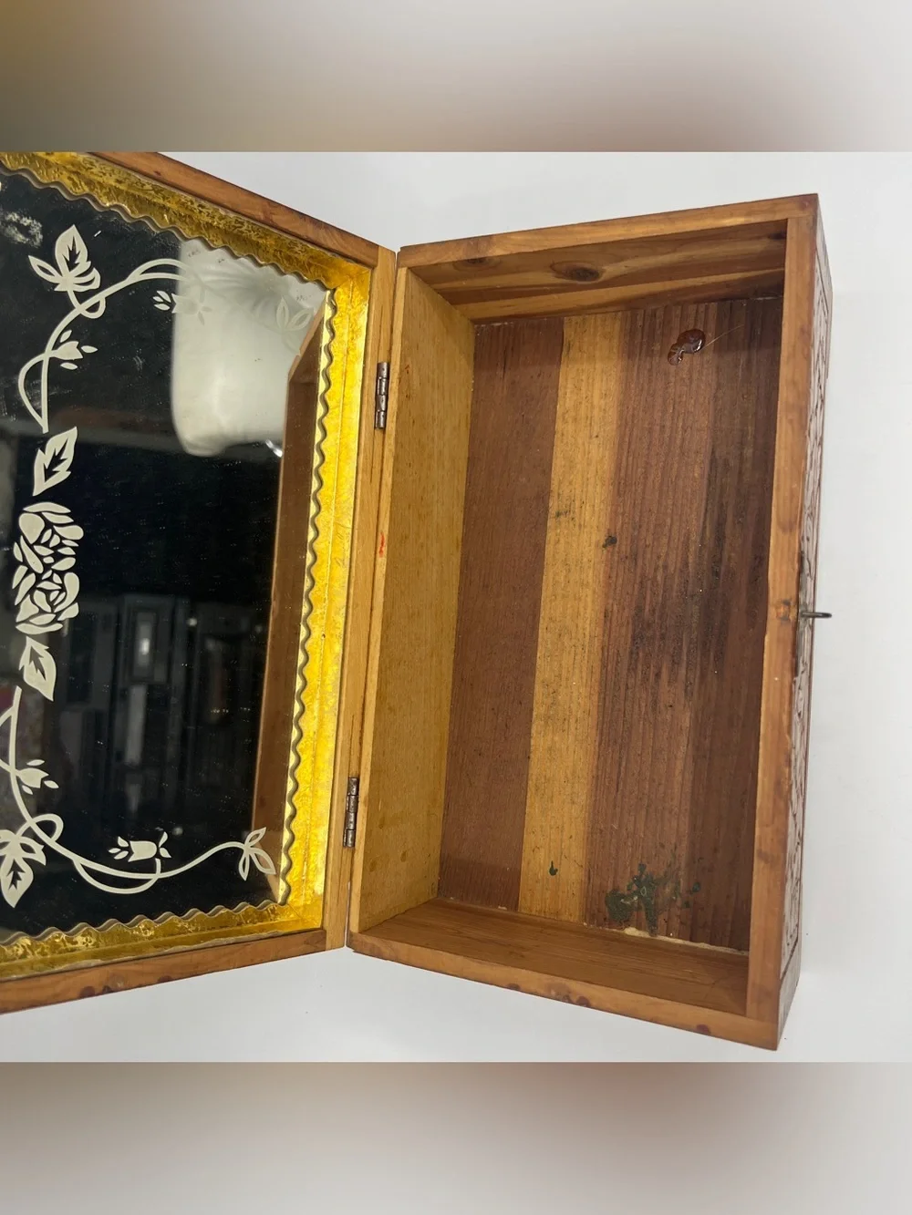 N/A vintage wooden