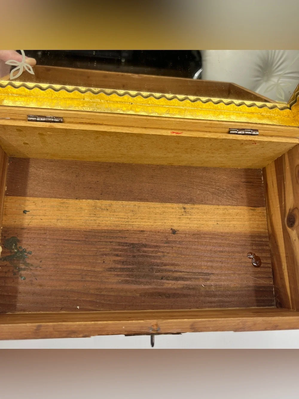 N/A vintage wooden