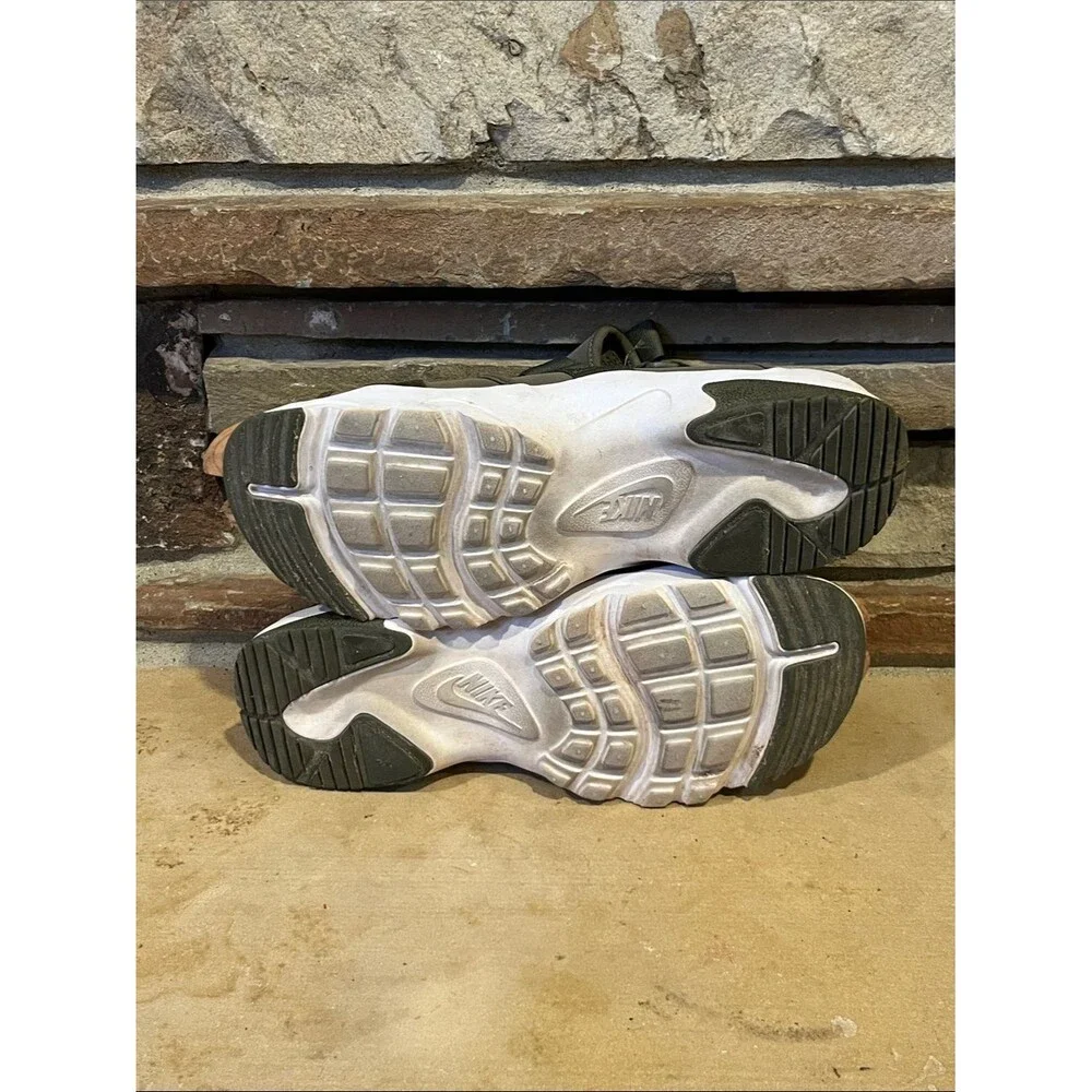 Nike breathable canyon