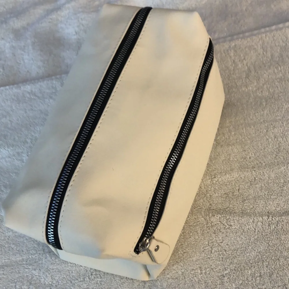 Rae Dunn travel bag for toiletries