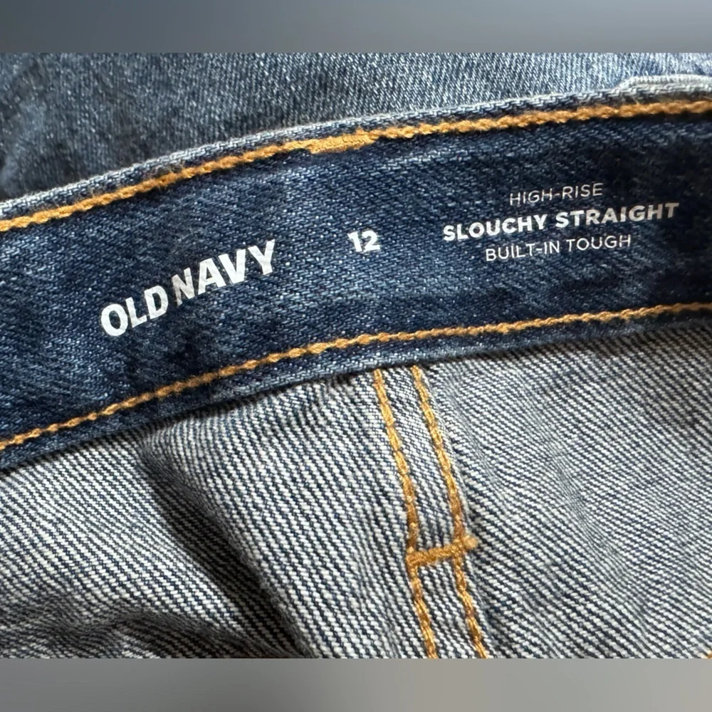 Old Navy or rise