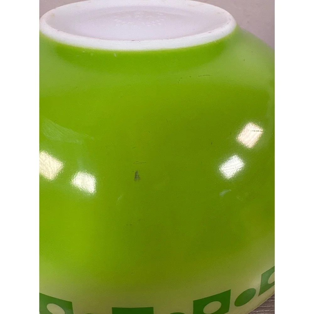 Pyrex vintage mixing