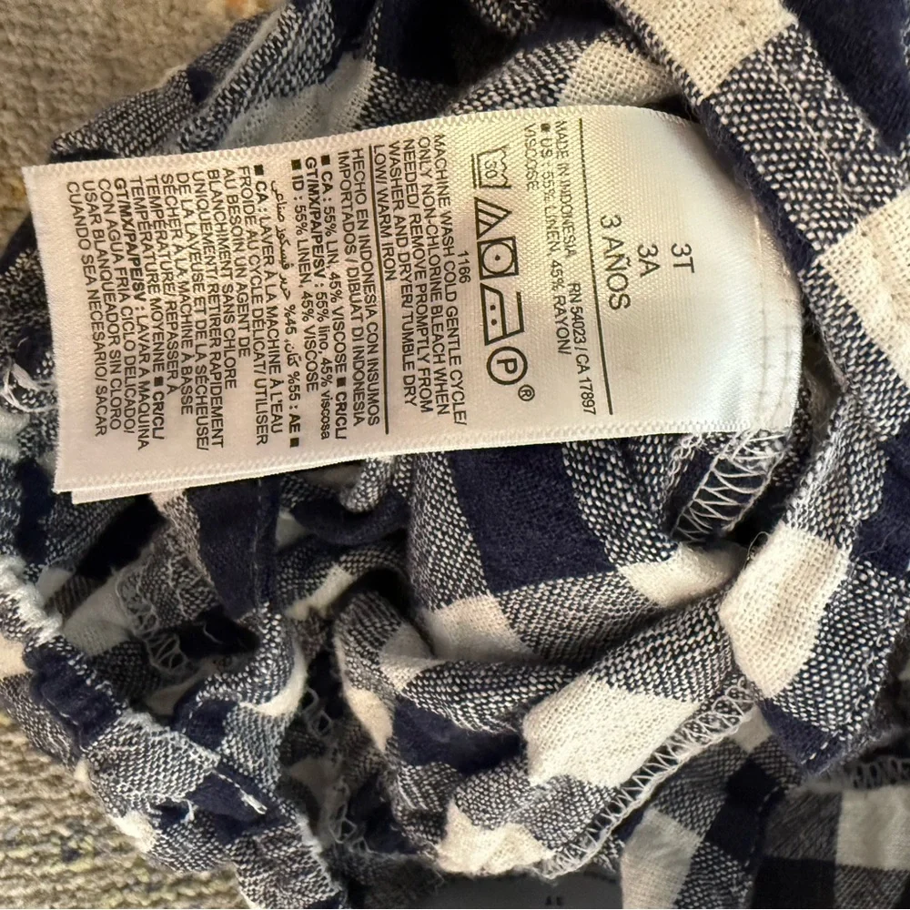 Old Navy chic navy