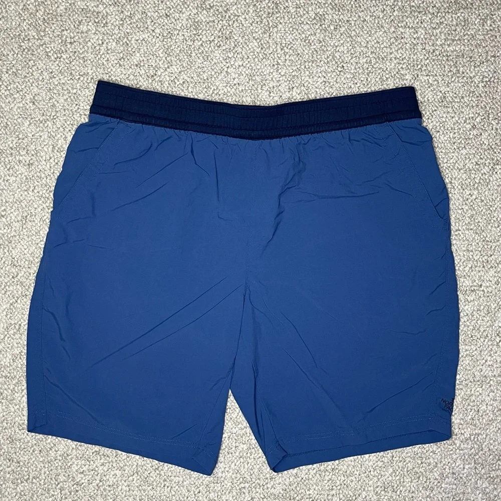The North Face face excellent preowned