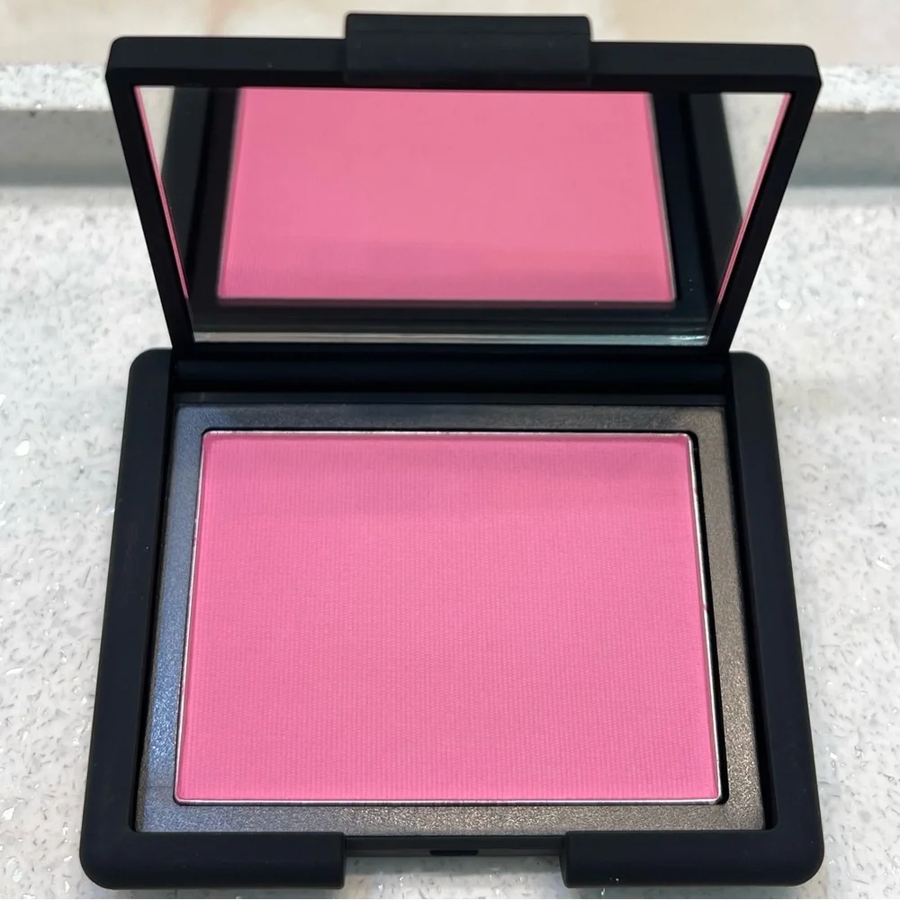 NARS vaulted ‘desire