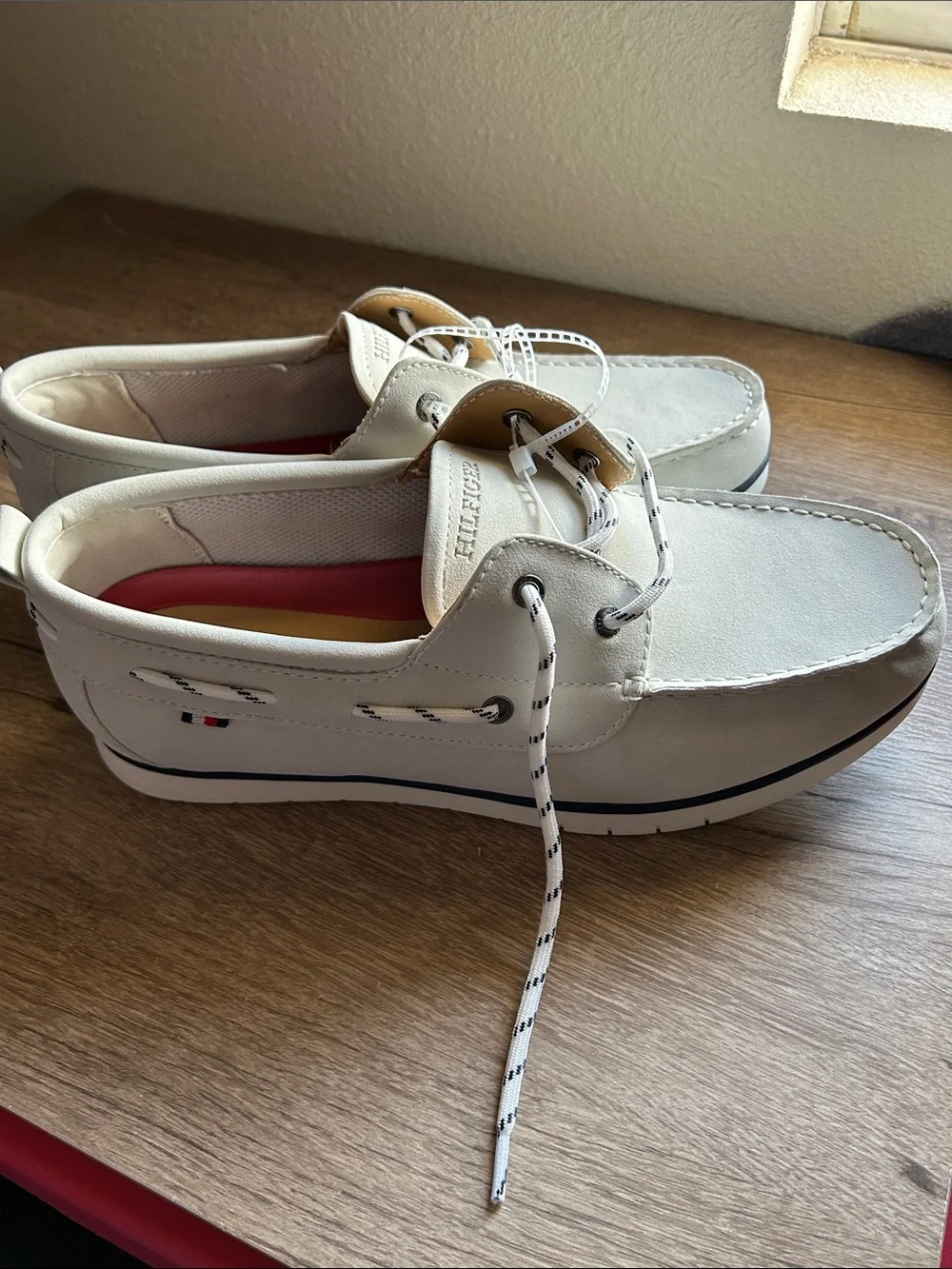 Tommy Hilfiger new out