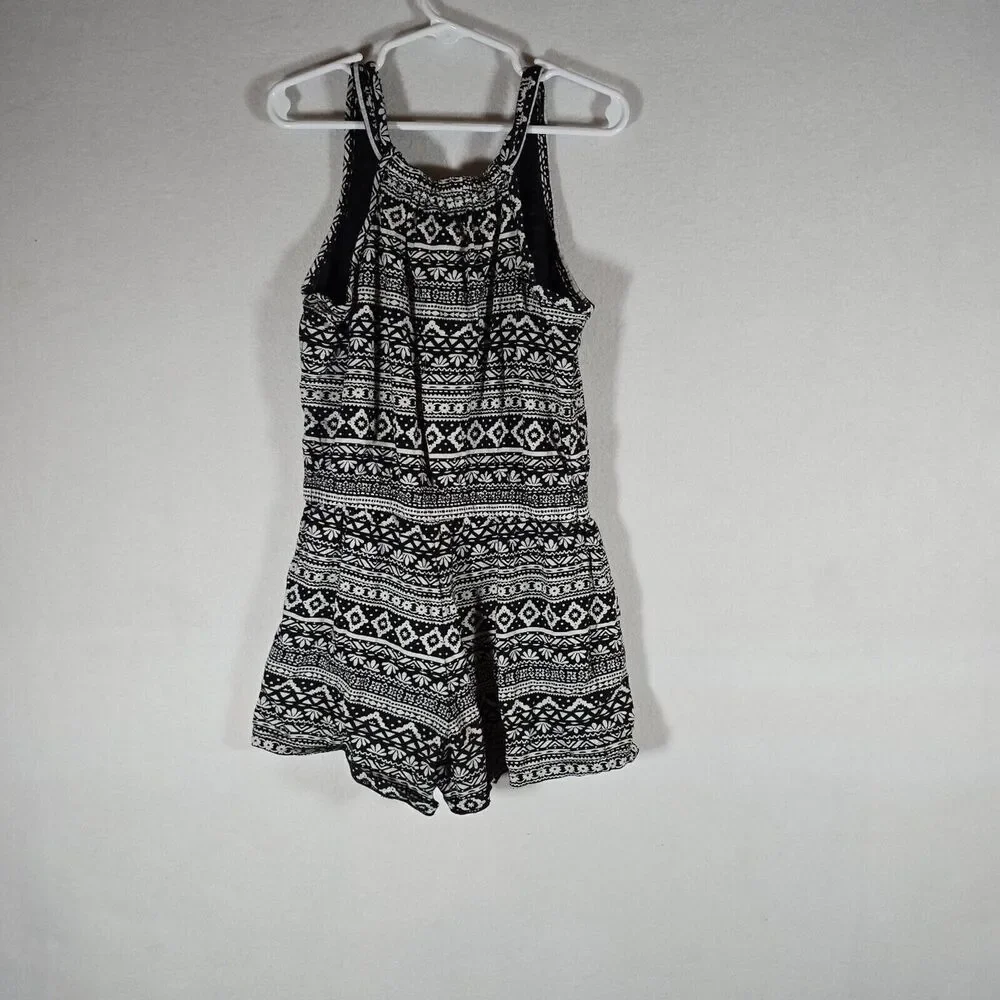 Old Navy Girls Kids Dress with shorts Black White Cotton Size L (10-12)