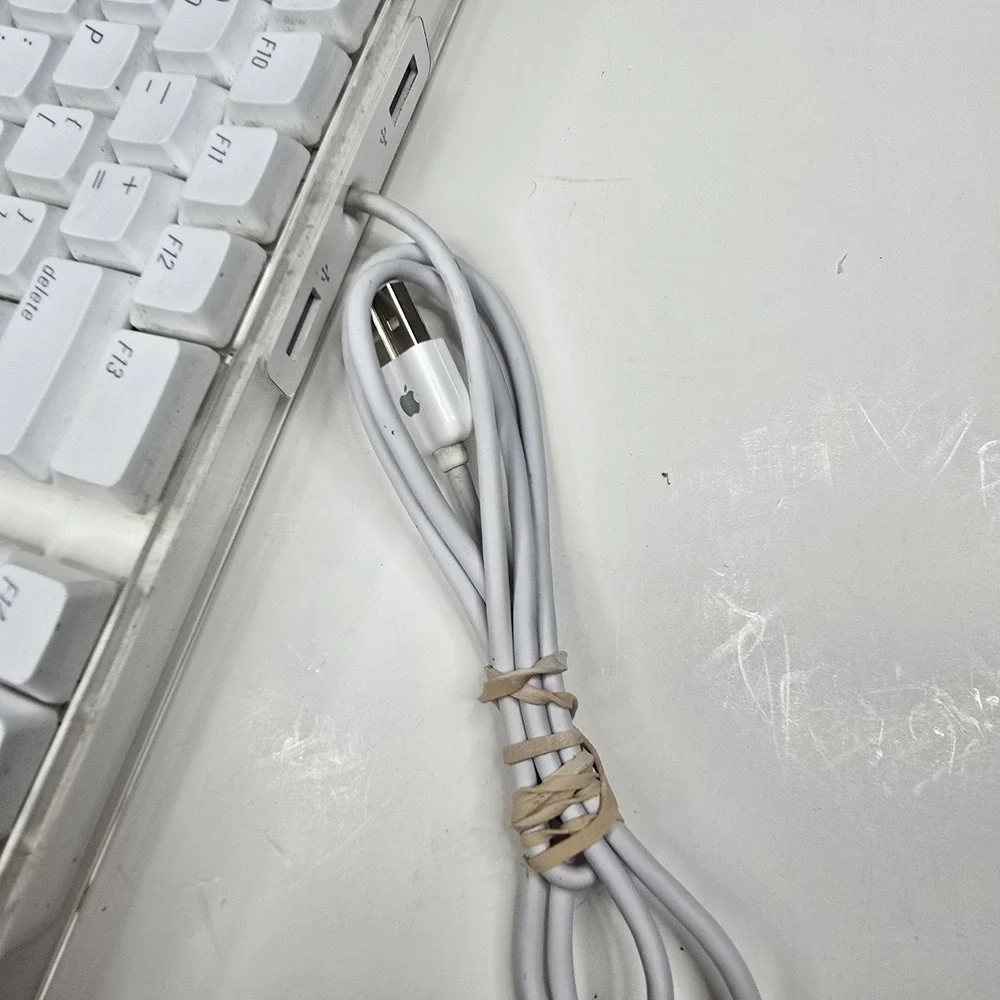 Apple hub casing