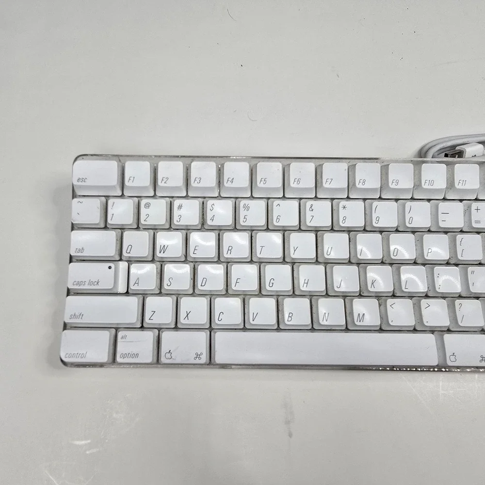 Apple 2000s row