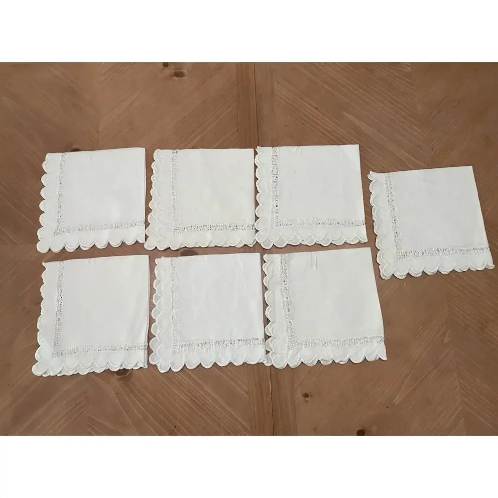 Lot Of 11 Vintage Hand Embroidered Table Runners Table Topper & Napkins