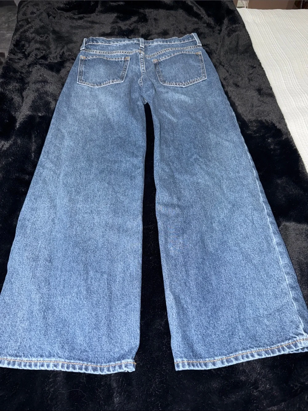 Old Navy girl’s Bootcut Jeans in Blue with Knee Distress