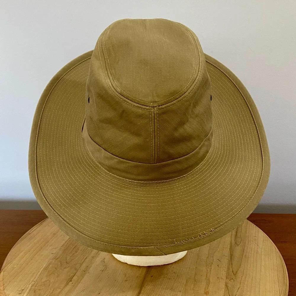 Banana Republic sun protection
