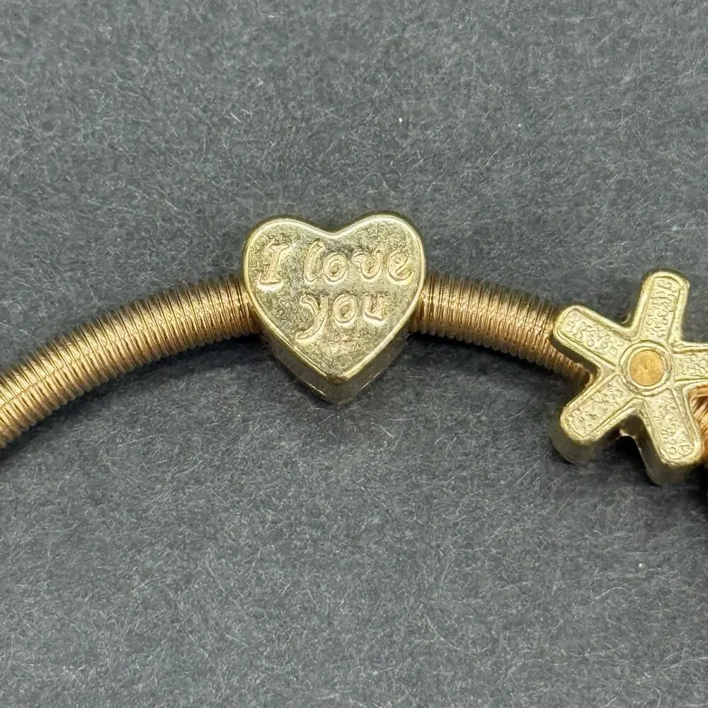 Unbranded gold tone