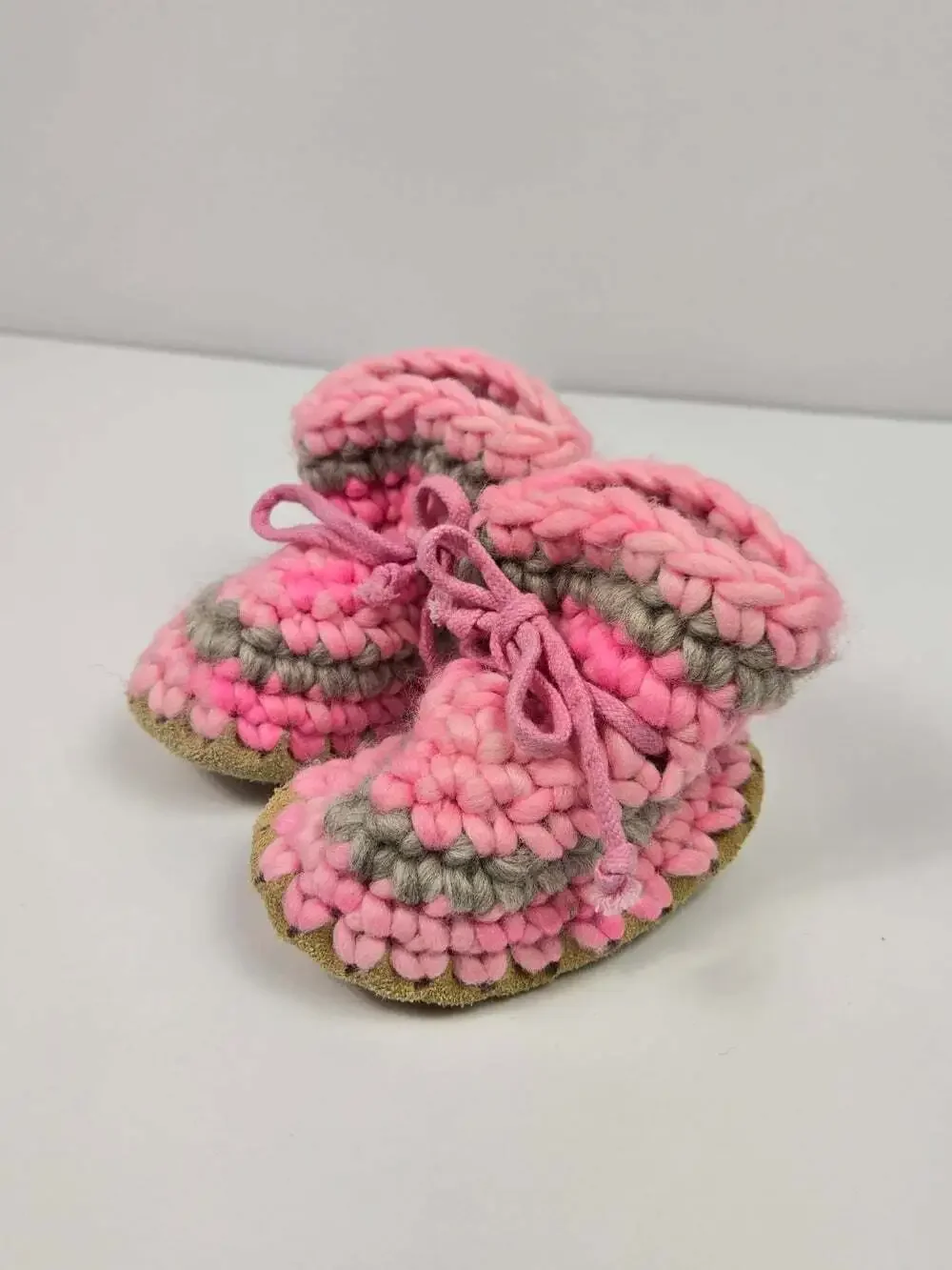 Padraig Cottage Toddler Wool Booties Size 5 - 5.5 Pink Gray Suede Sole NWOB