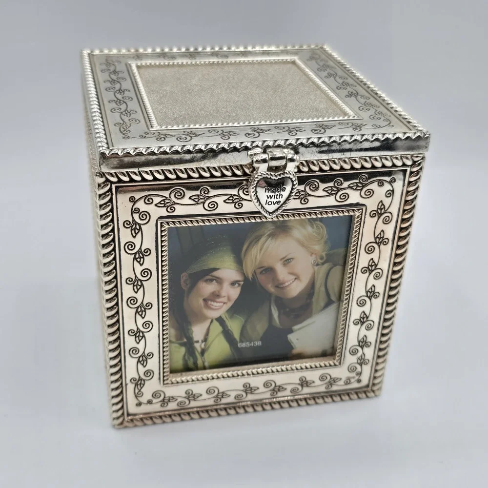 Things Remembered Silver Filigree Cube Photo Frame Keepsake‎ Box Heart Clasp