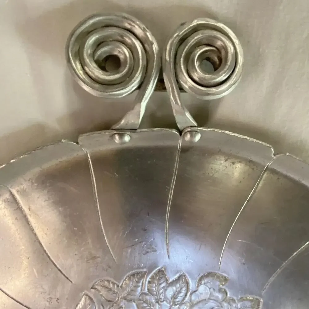 Unbranded vtg aluminum