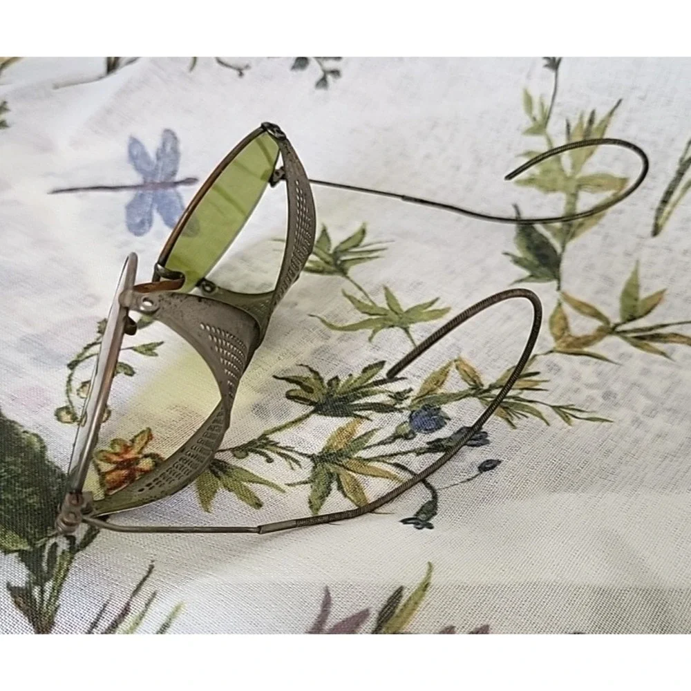 N/A frames lens