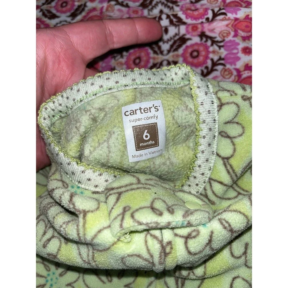 Baby Girl’s Carters Green Floral Print Footed Sleeper Size  6 Months