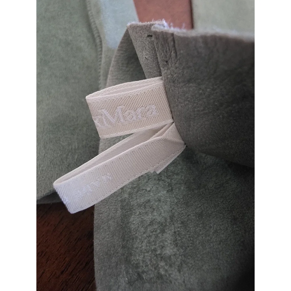 MaxMara worldwide details catching