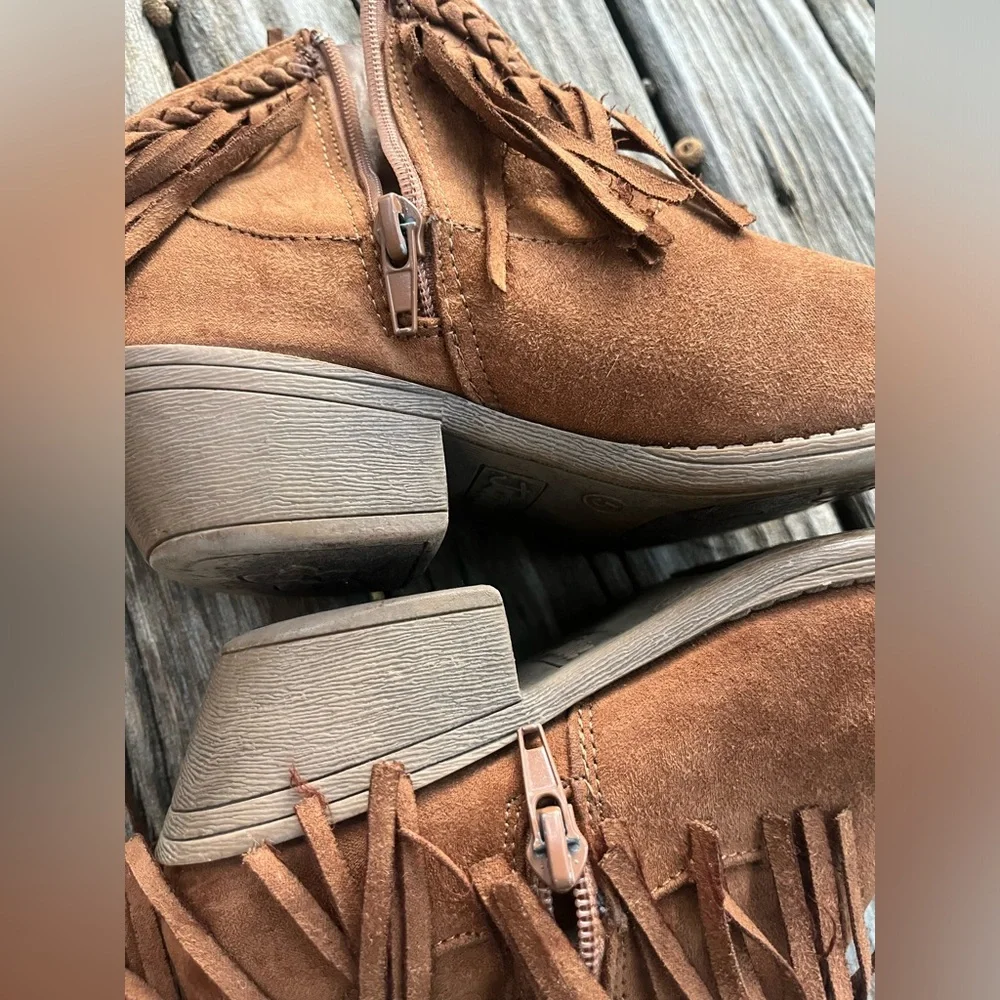 Justice stylish tan