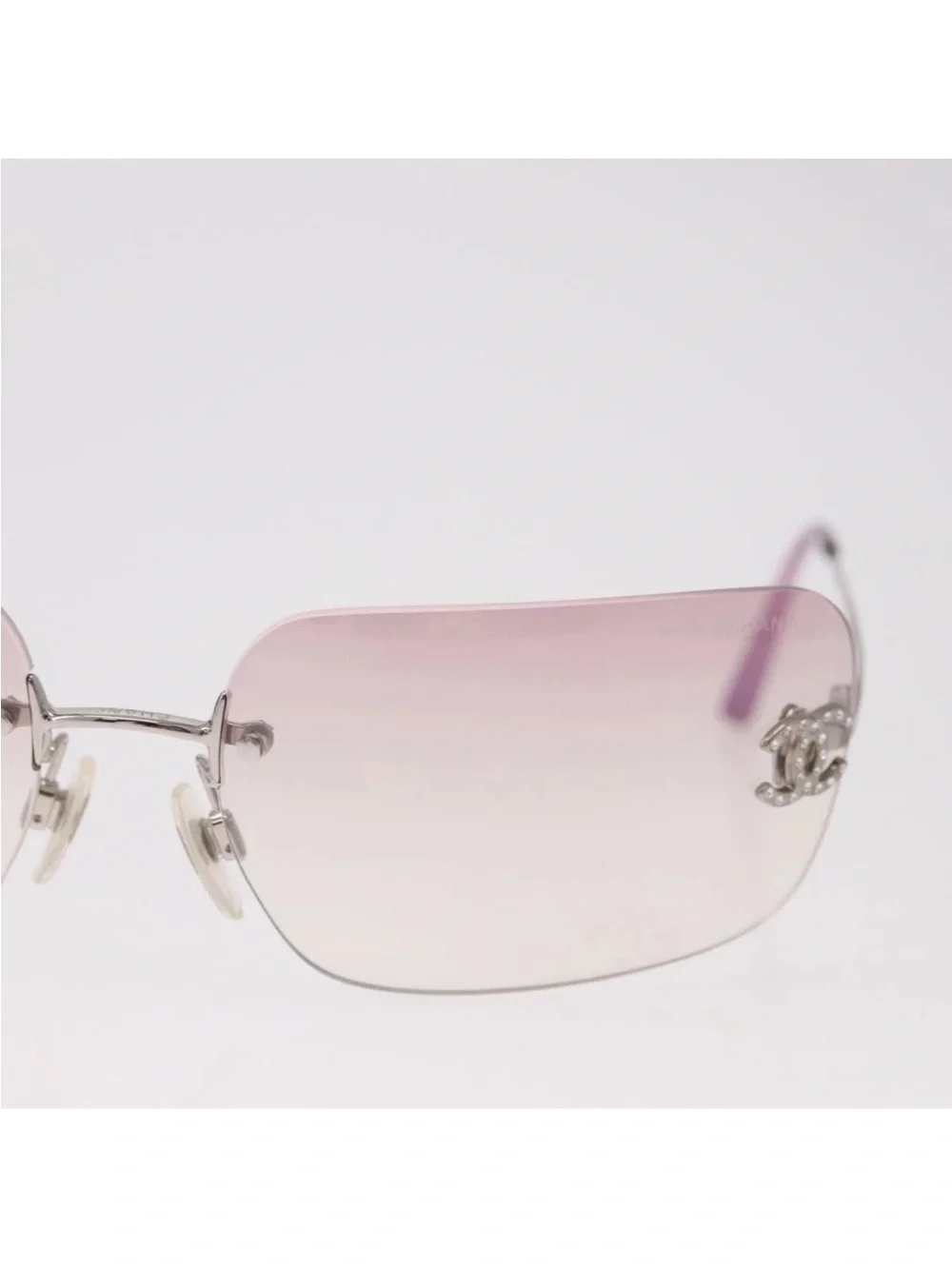 CHANEL elegant rimless