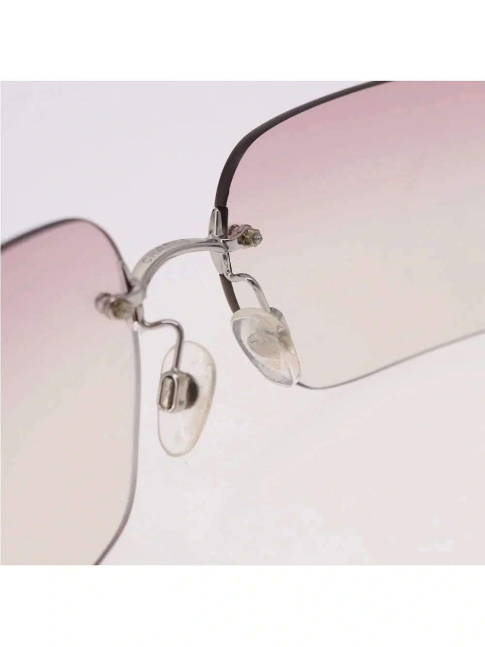 CHANEL elegant rimless