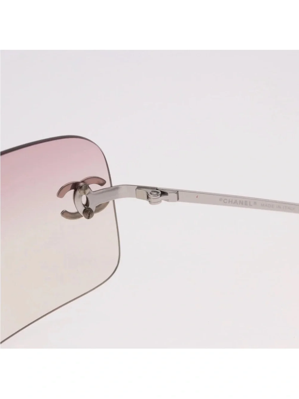 CHANEL elegant rimless