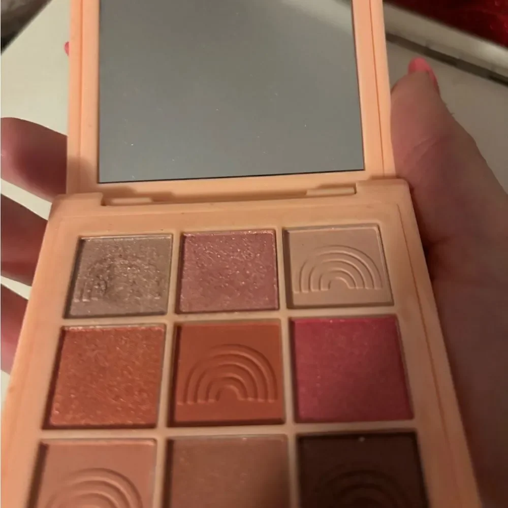 N/A bc eyeshadow