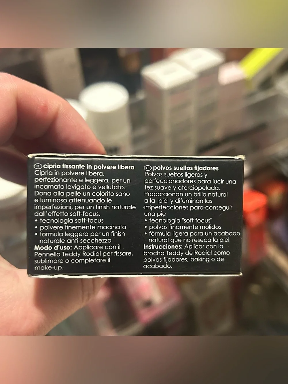 Rodial glass powder