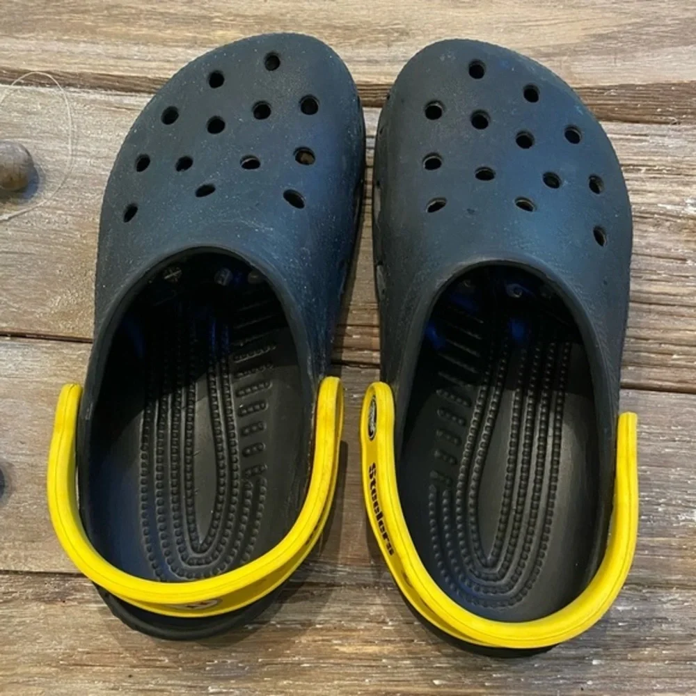CROCS steeler’s shoe