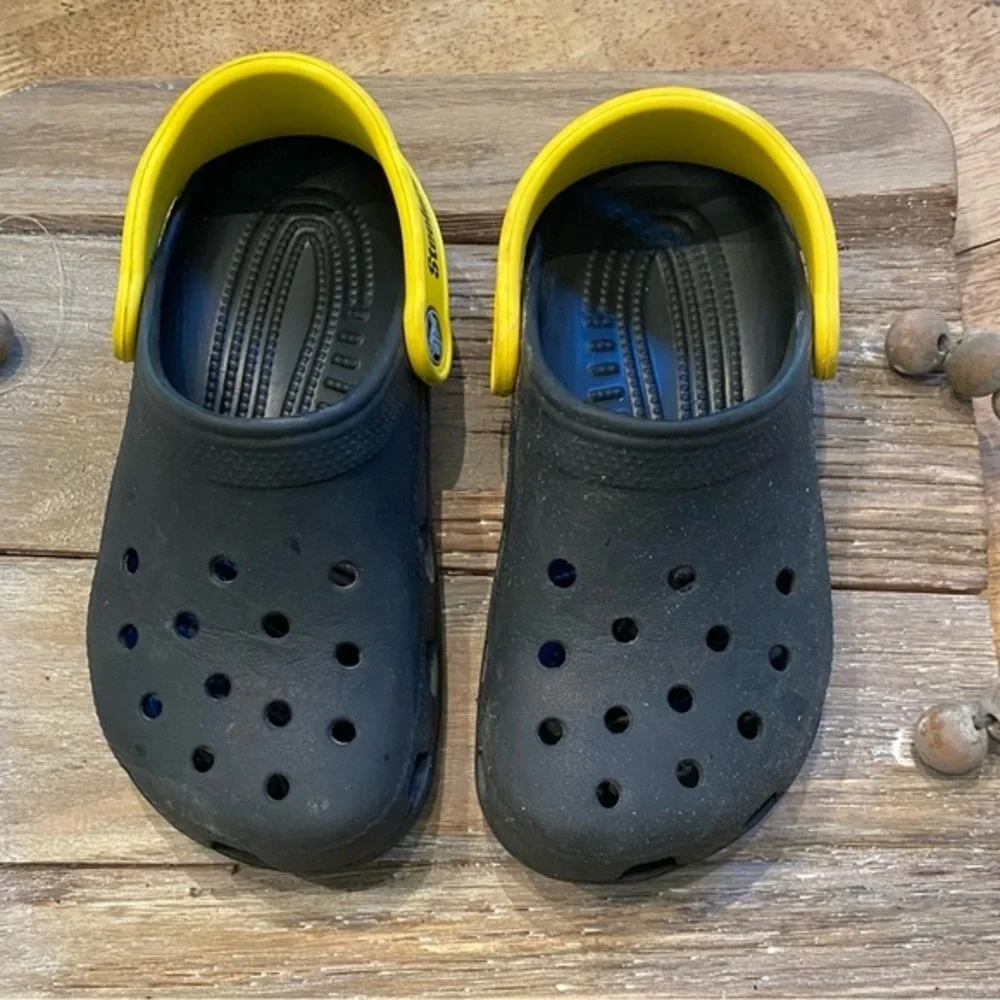 CROCS steeler’s shoe
