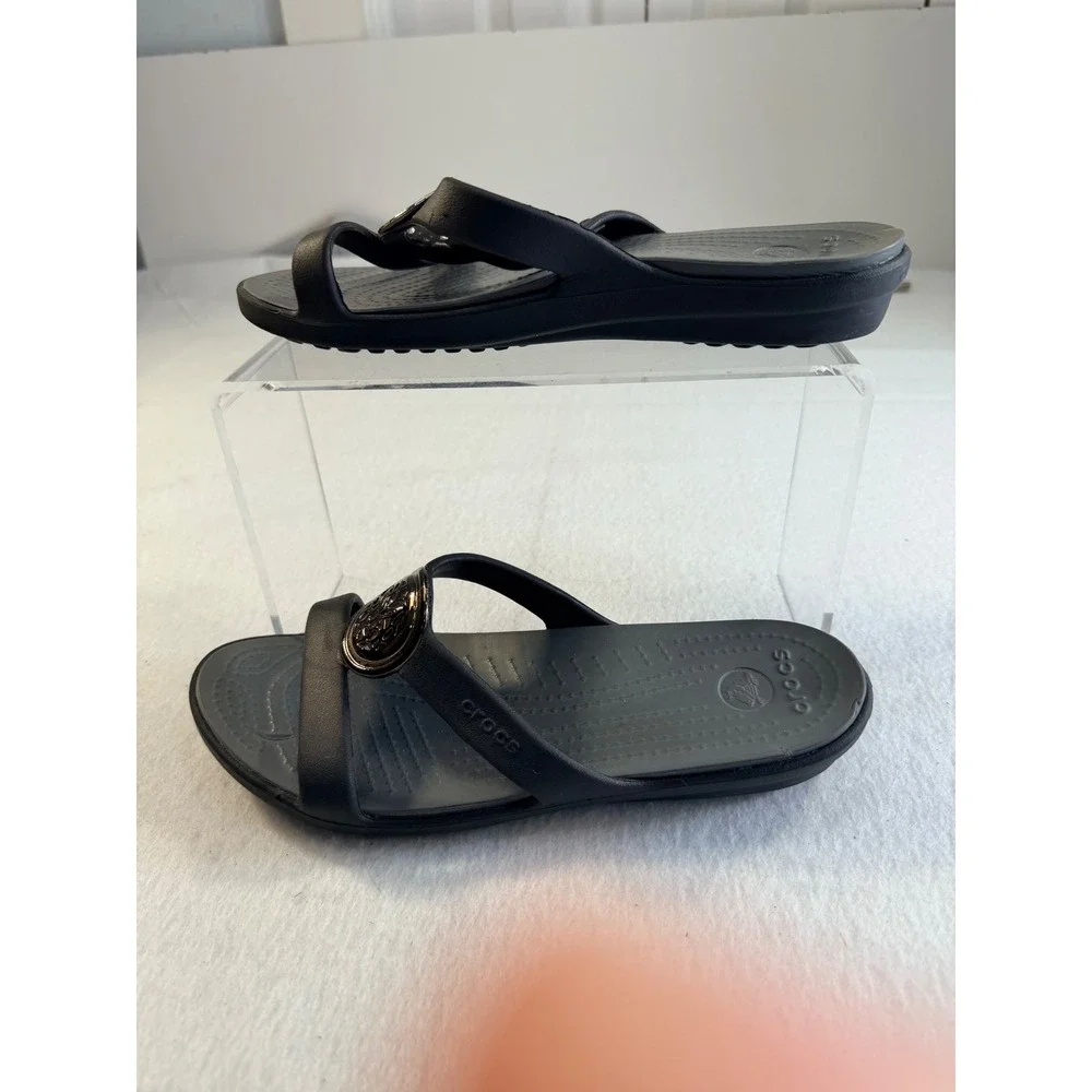 Crocs Sanrah Embellished Medallion Wedge Sandals Black Women's Size 7 W7