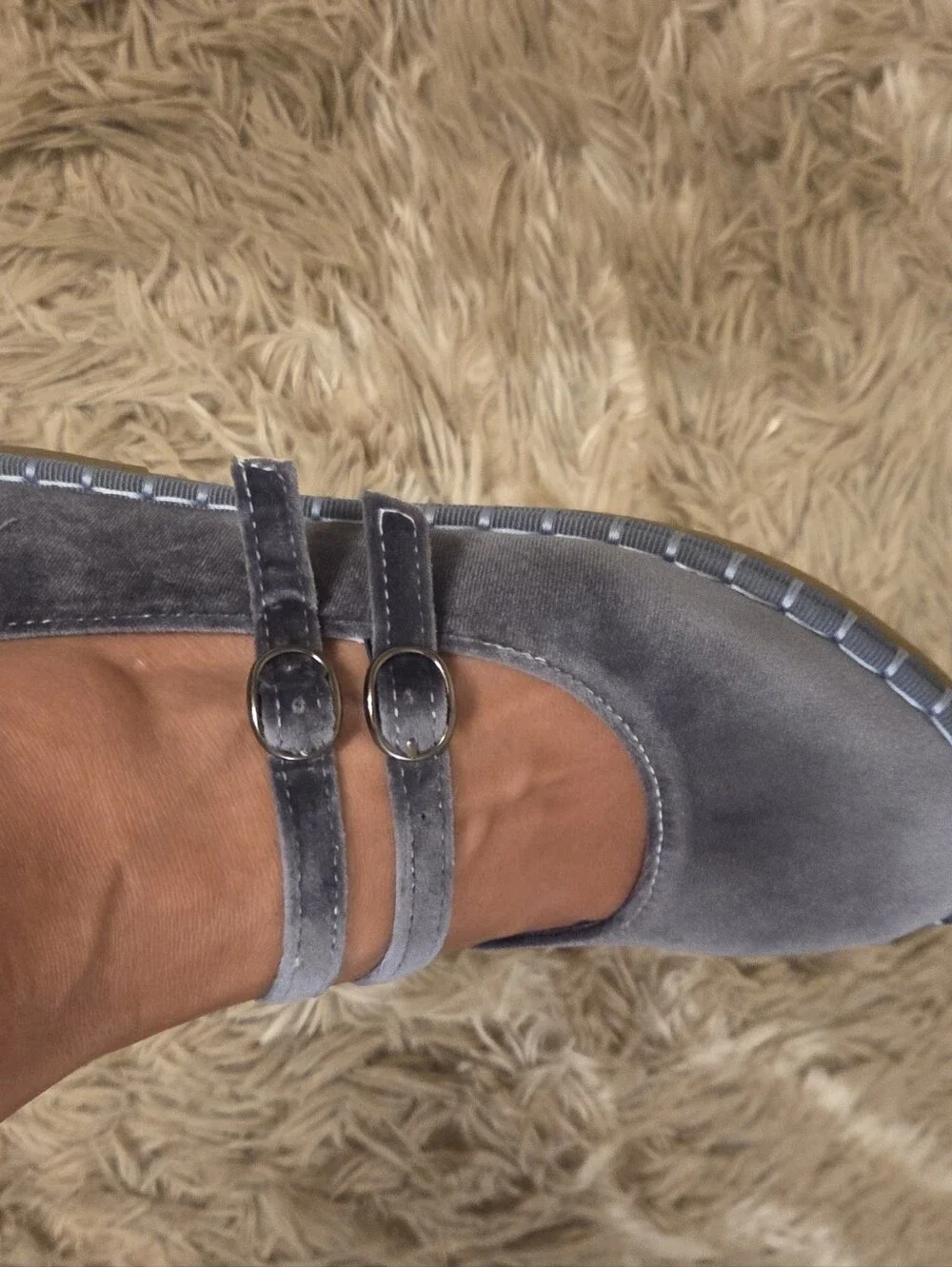 N/A stylish gray