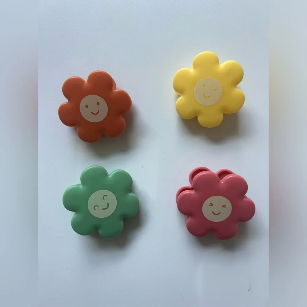 Figmint set contains