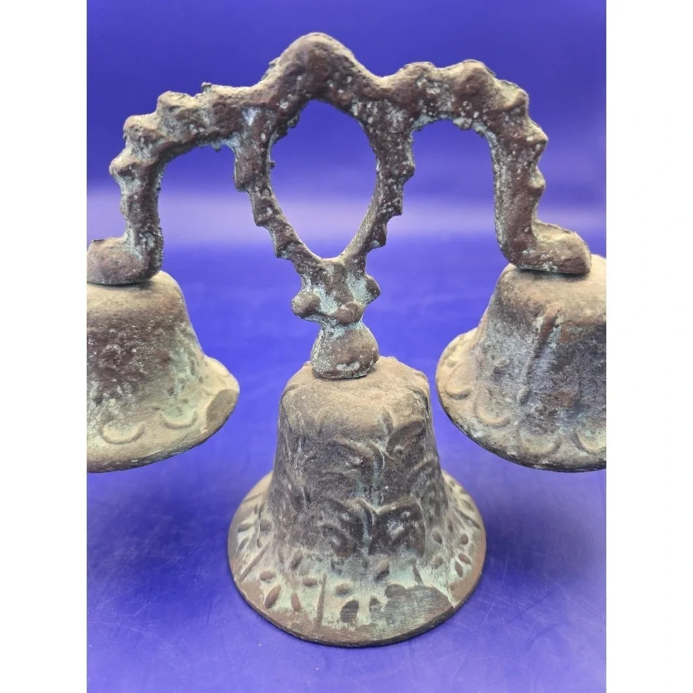 Colonial antique triple