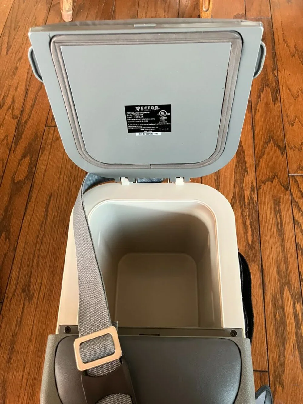 Rubbermaid used once