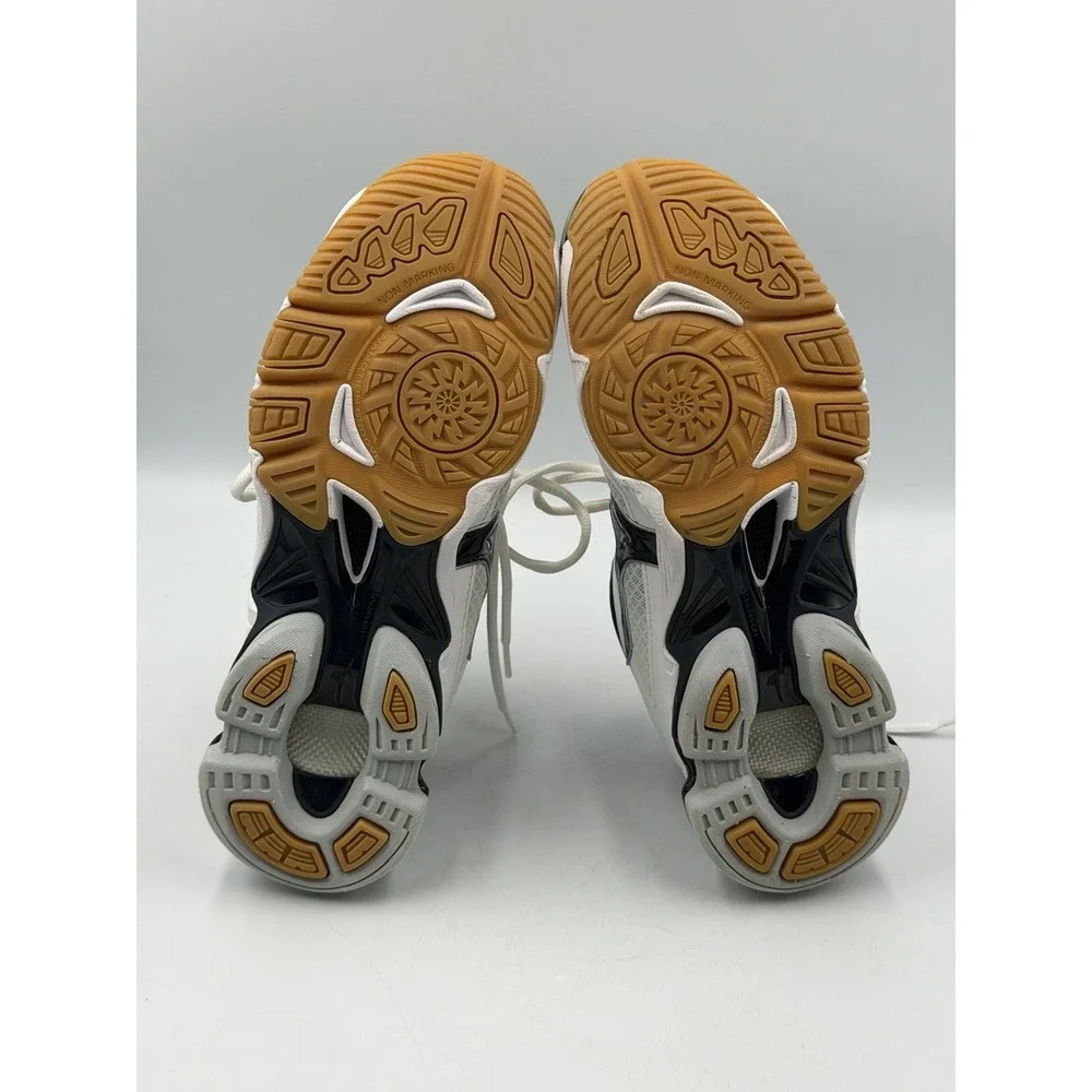 Mizuno wave bolt