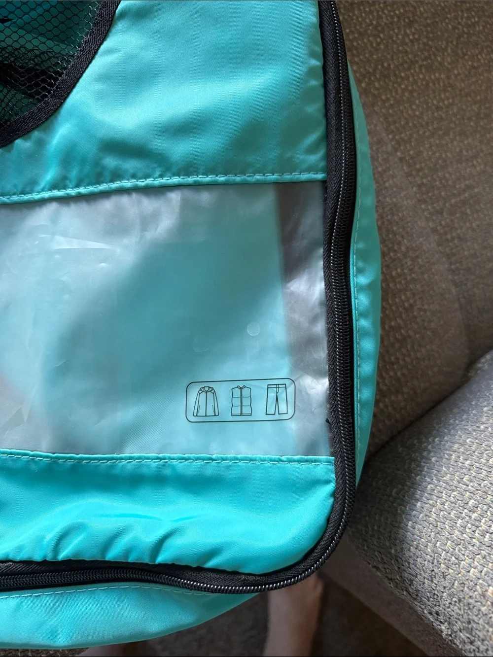 Veken turquoise garment
